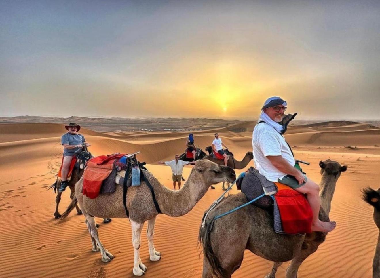 Merzouga Lovely Luxury Camp Екстериор снимка